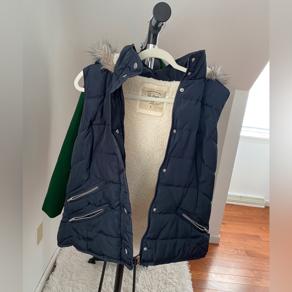 Navy blue women’s vest